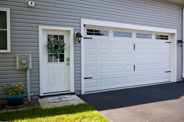 24/7 Emergency Garage Door Panel Replacement experts in North Laurel, MD